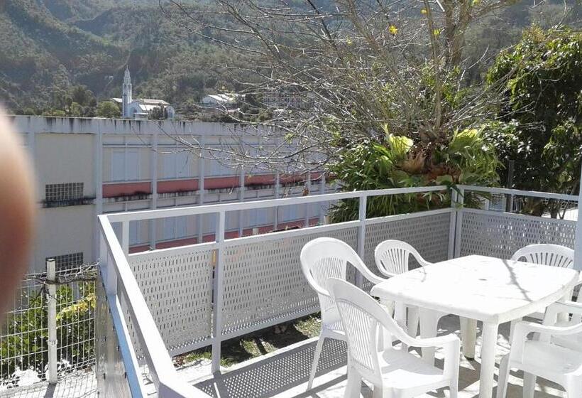 پانسیون Ti Case En L'air