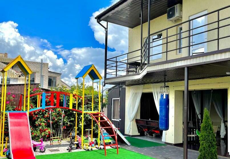 Ostello Gostinyi Dvorik Nikol