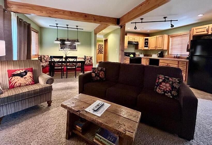 הוסטל Mt Gardner Inn