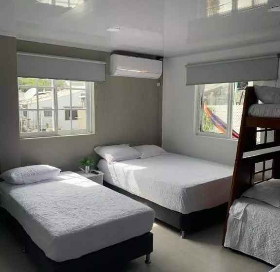 هاستل Summer Breeze