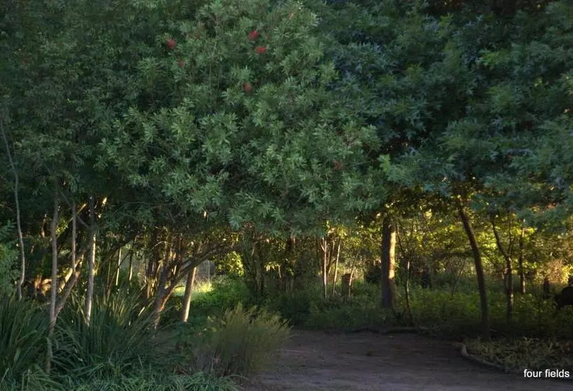 ホテル Four Fields Farm