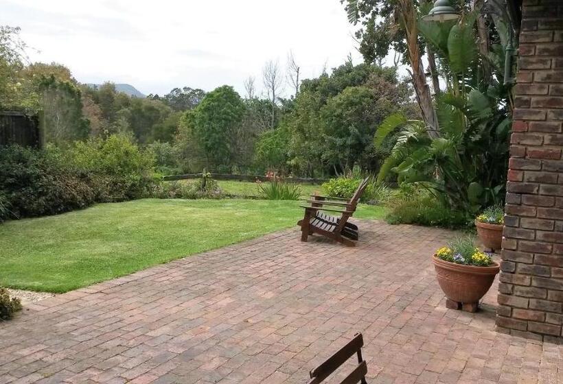 فندق Four Fields Farm