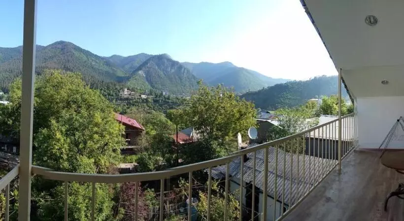 پانسیون Akaki's Guesthouse