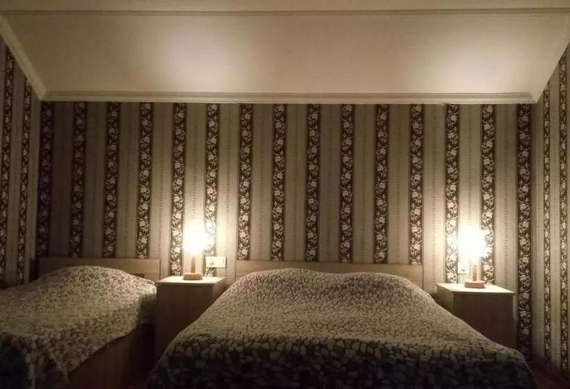 پانسیون Akaki's Guesthouse