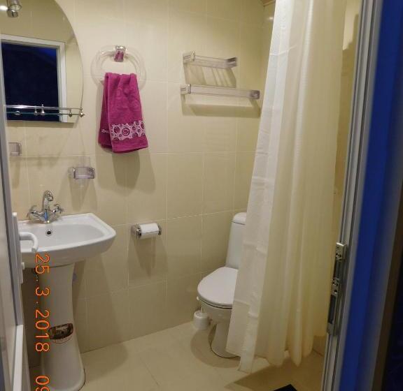 پانسیون Akaki's Guesthouse