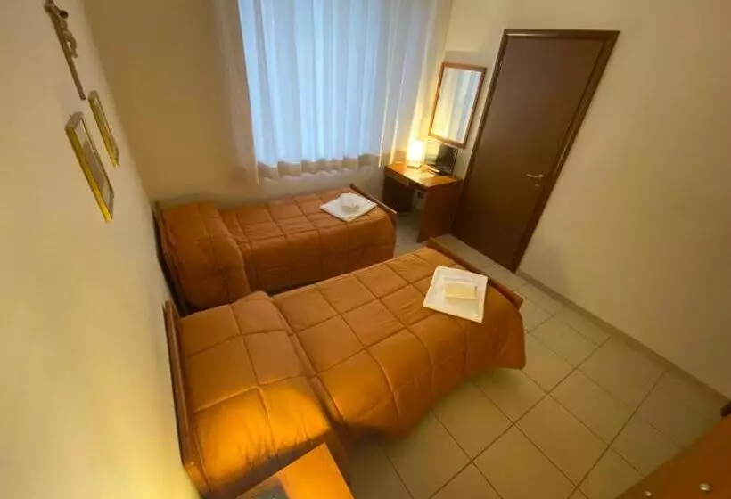 پانسیون Casa Per Ferie Sant'anna