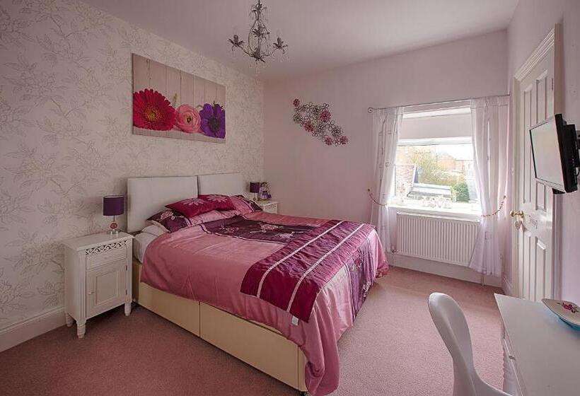 بنسيون Halmer Grange Guest House