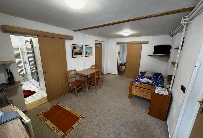 פנסיון Penzion V Kolonce