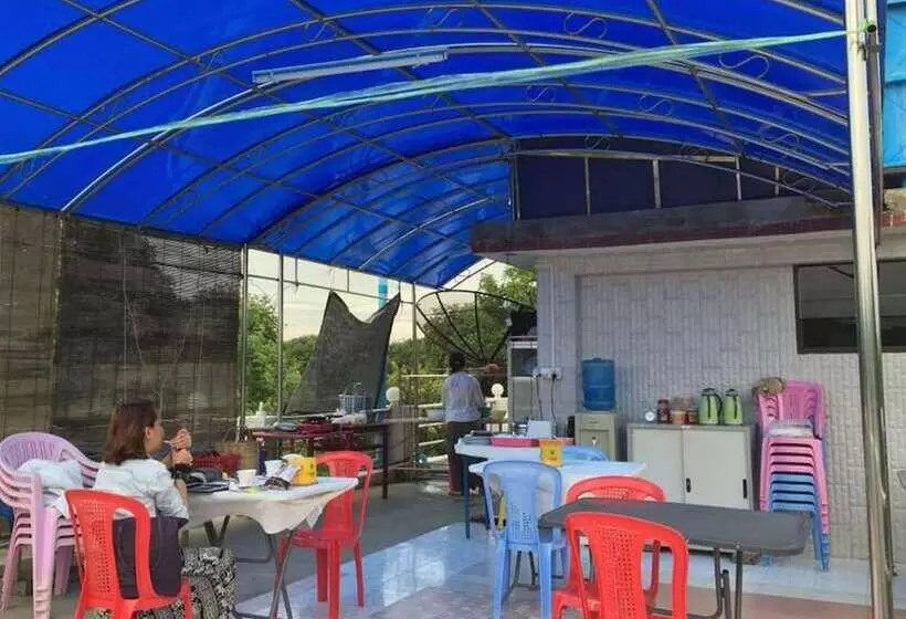 پانسیون Saw Nyein San Guest House