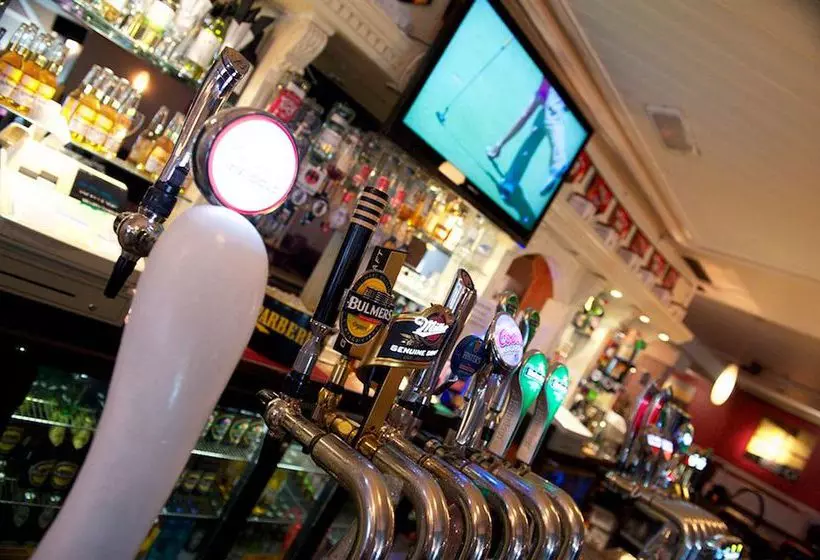 فندق Abberley Court