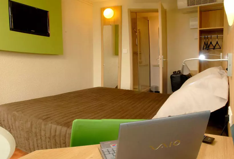 Отель Initial By Balladins Bollène