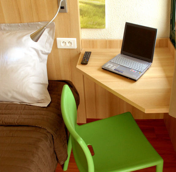 فندق Initial By Balladins Bollène