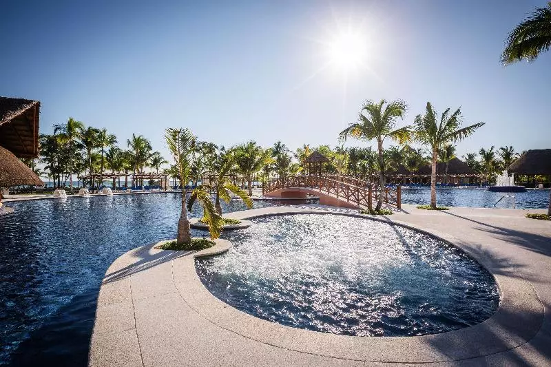 Hotel Barcelo Maya Caribe  All Inclusive