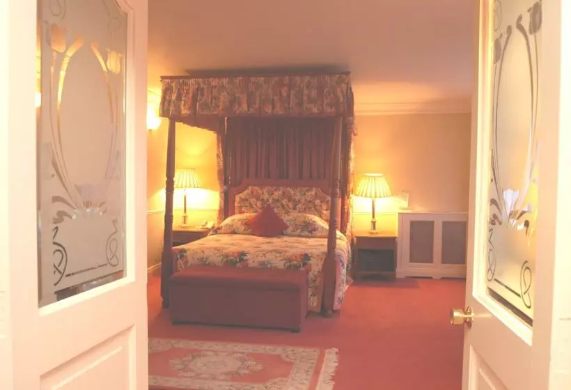 בית מלון כפרי D4 Clyde Court