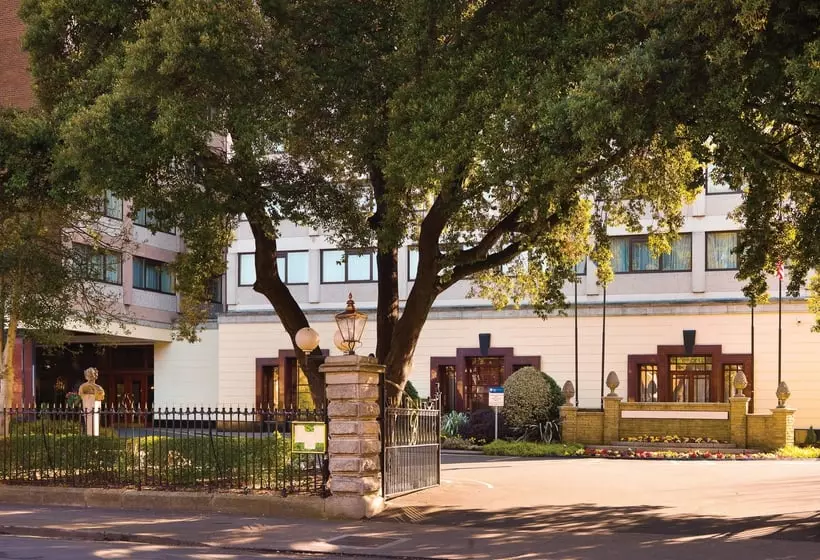 בית מלון כפרי D4 Clyde Court