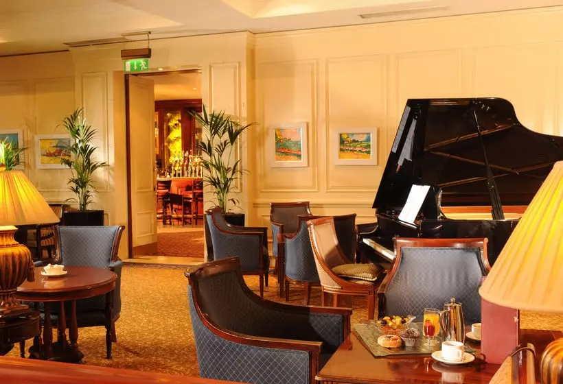 בית מלון כפרי D4 Clyde Court