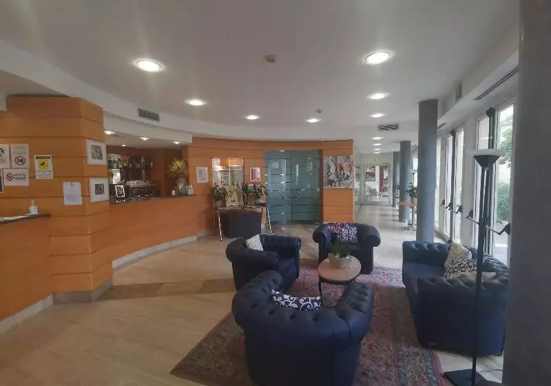 Отель Duca d'Aosta