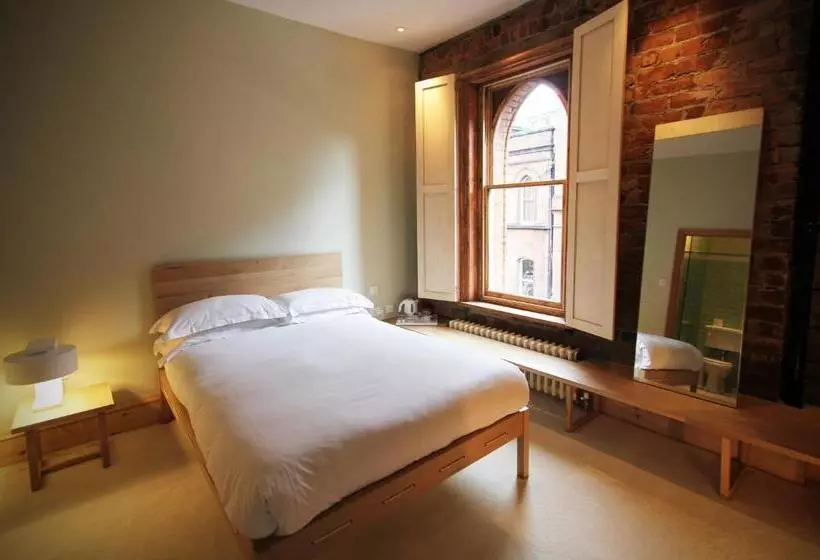 هتل Grafton House