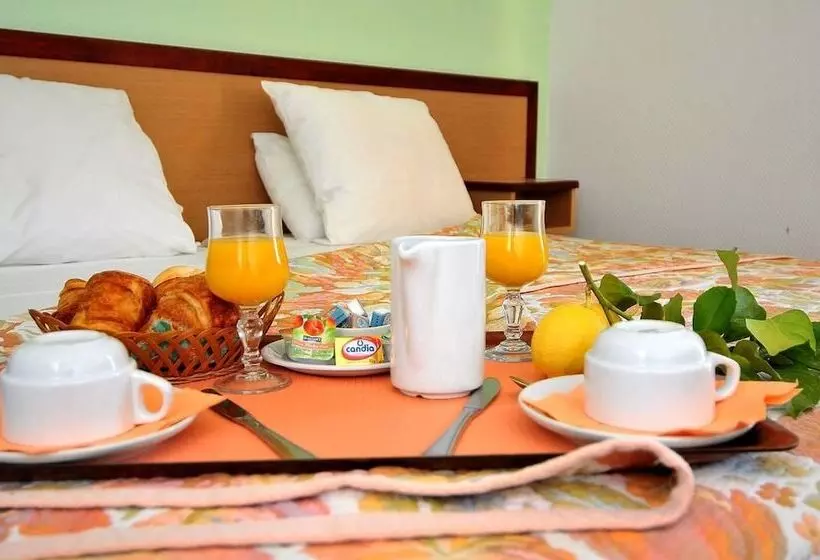 Отель Gabriel Réouverture En 2025