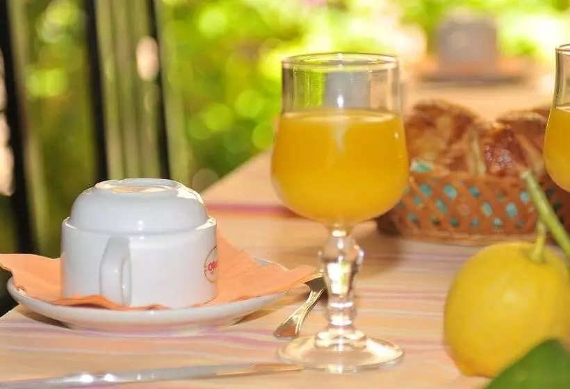 Отель Gabriel Réouverture En 2025