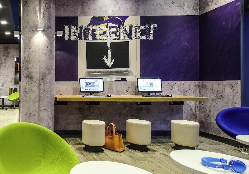 هتل Ibis Budget Marnelavallée Noisylegrand