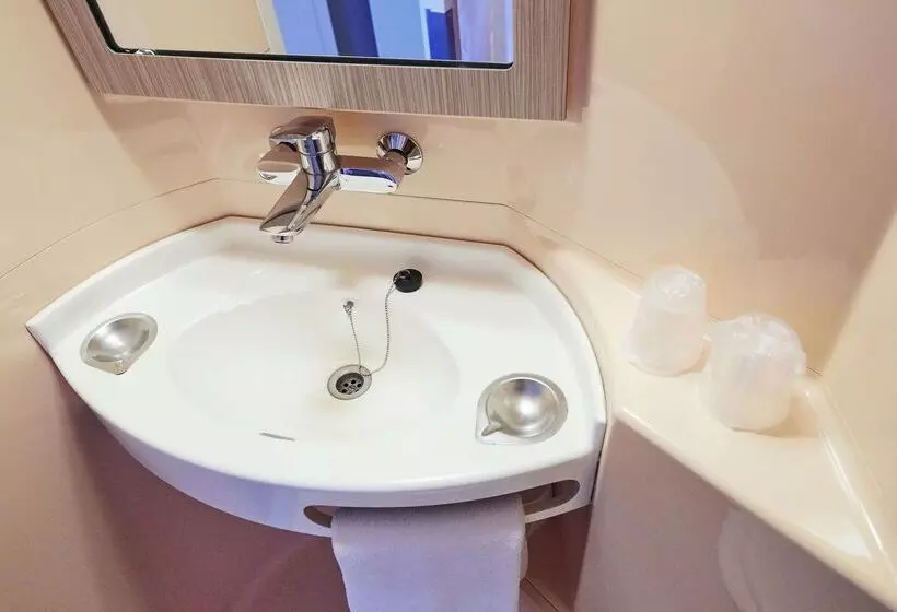 酒店 Kyriad Direct Annemasse Genève