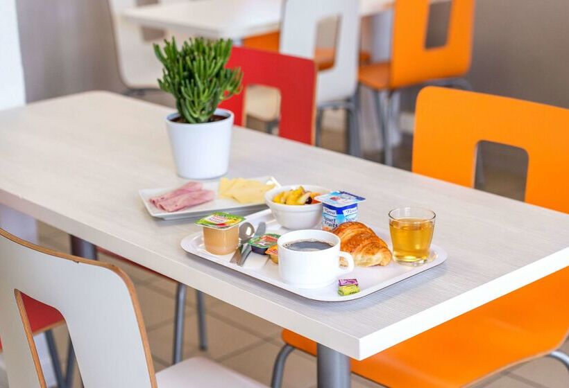 ホテル Kyriad Direct Annemasse Genève