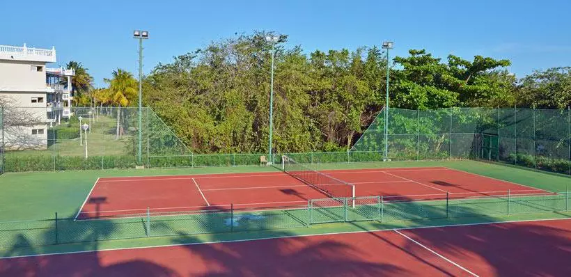 هتل Camino Del Mar