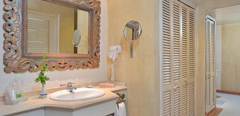 هتل Camino Del Mar