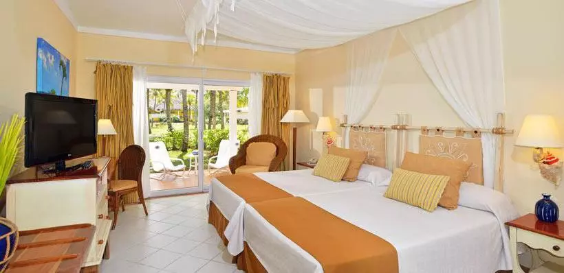 هتل Camino Del Mar