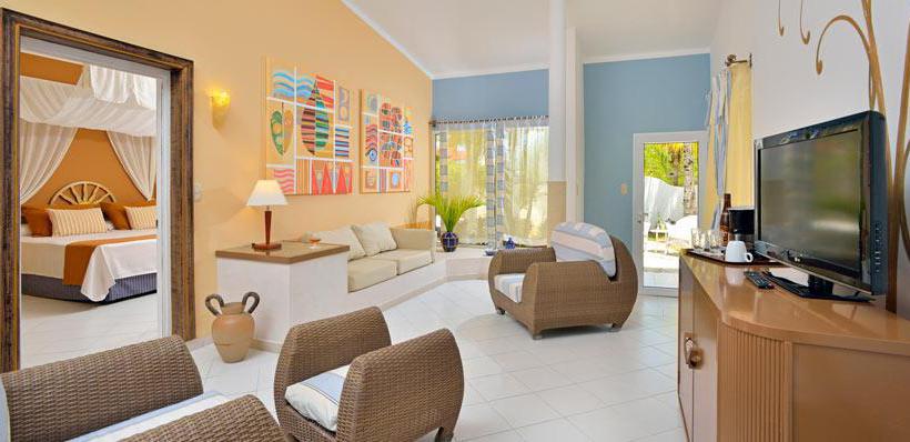 هتل Camino Del Mar