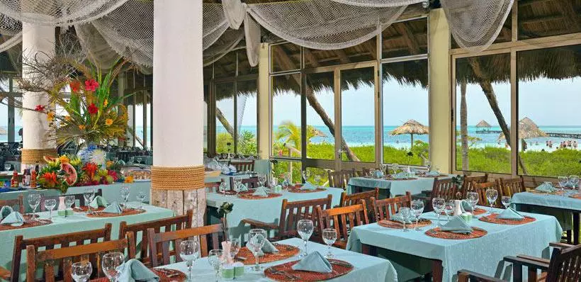 هتل Camino Del Mar