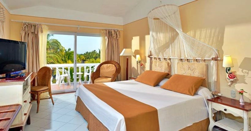 هتل Camino Del Mar