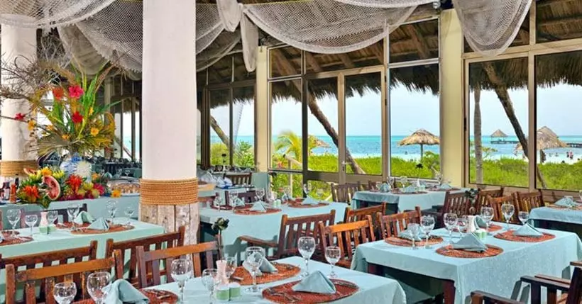 هتل Camino Del Mar