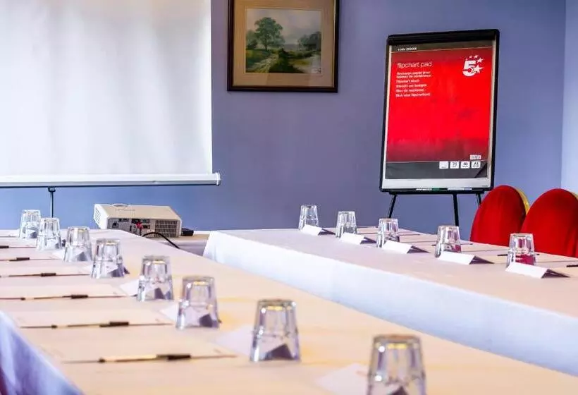 בית מלון כפרי North Stafford