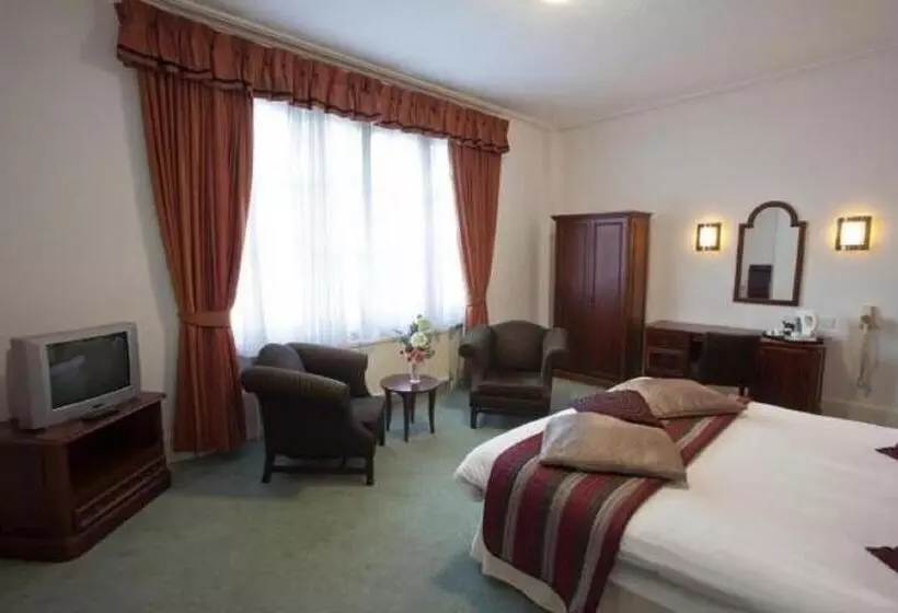 בית מלון כפרי North Stafford