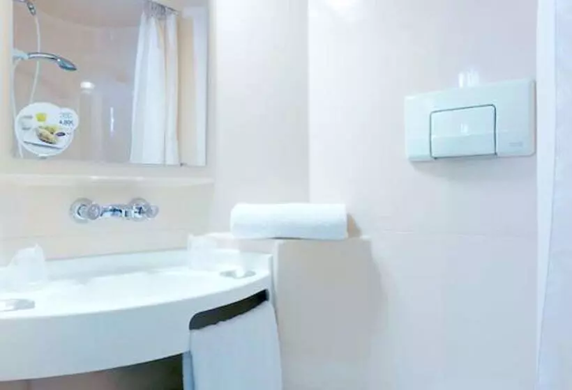 בית מלון כפרי Premiere Classe Valence Sud