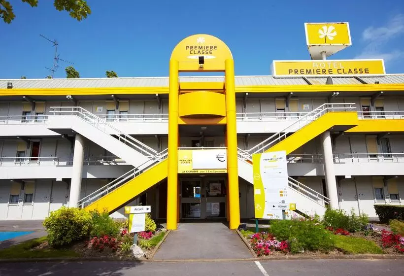 هتل Premiere Classe Valenciennes Ouest Petite Foret