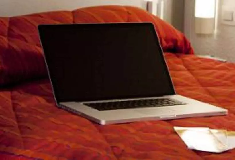 Отель Premiere Classe Vierzon