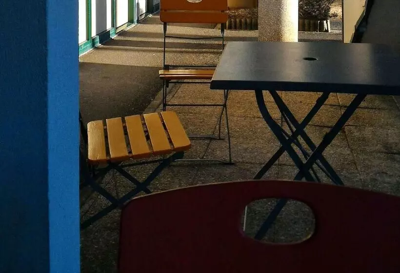 Отель Premiere Classe Vierzon