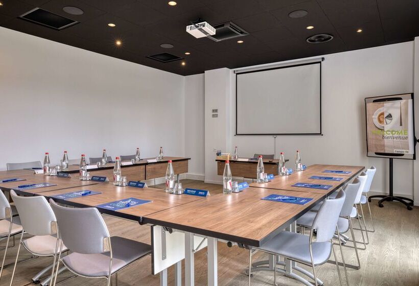 ホテル Campanile Rennes Sud Saint Jacques