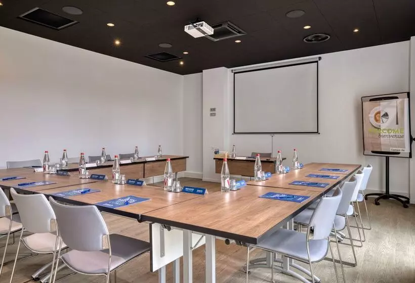 Отель Campanile Rennes Sud Saint Jacques