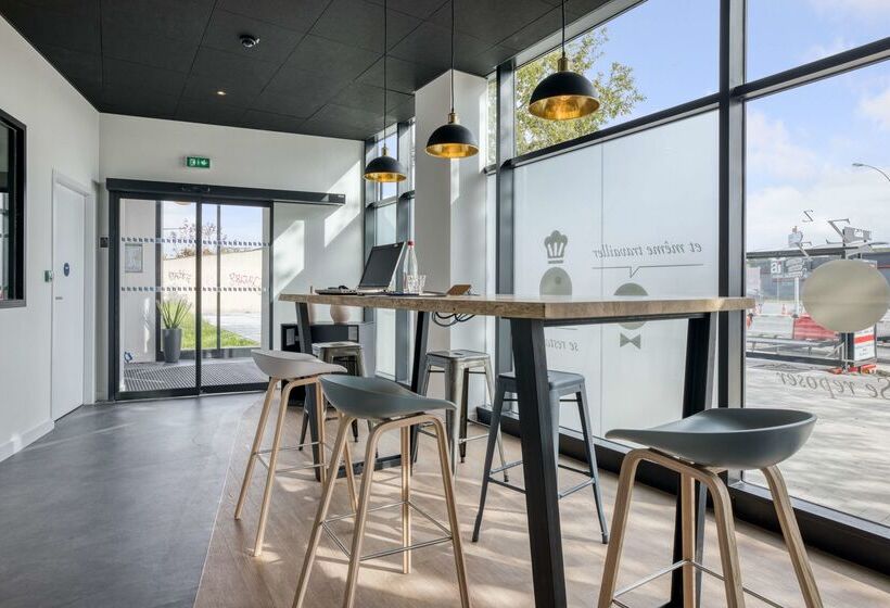 ホテル Campanile Rennes Sud Saint Jacques