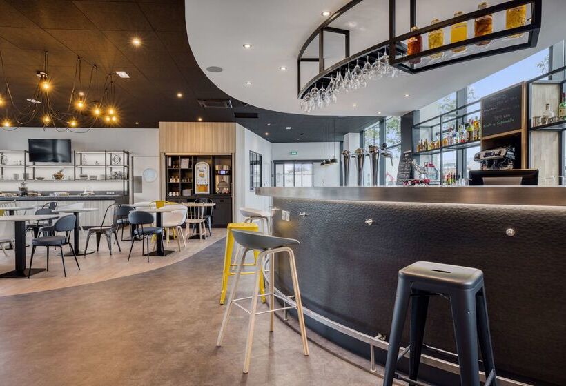 ホテル Campanile Rennes Sud Saint Jacques