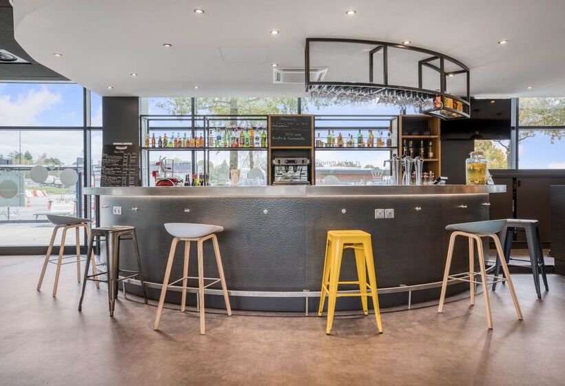 ホテル Campanile Rennes Sud Saint Jacques