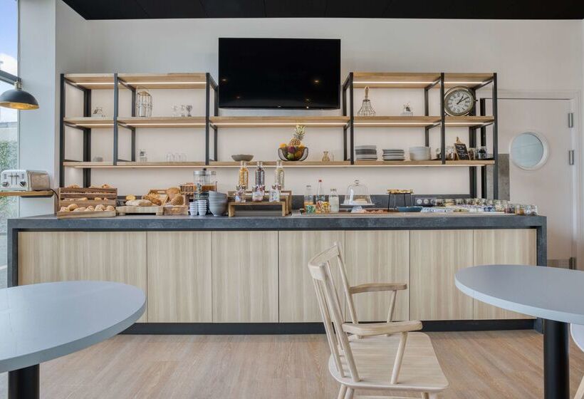 ホテル Campanile Rennes Sud Saint Jacques