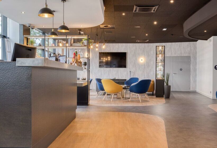 ホテル Campanile Rennes Sud Saint Jacques