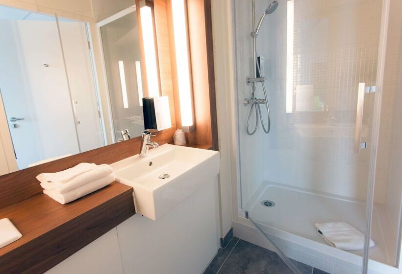 ホテル Campanile Rennes Sud Saint Jacques