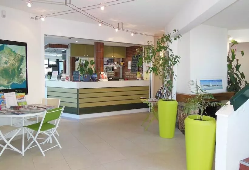 Отель The Originals Access, Hôtel Le Beaulieu