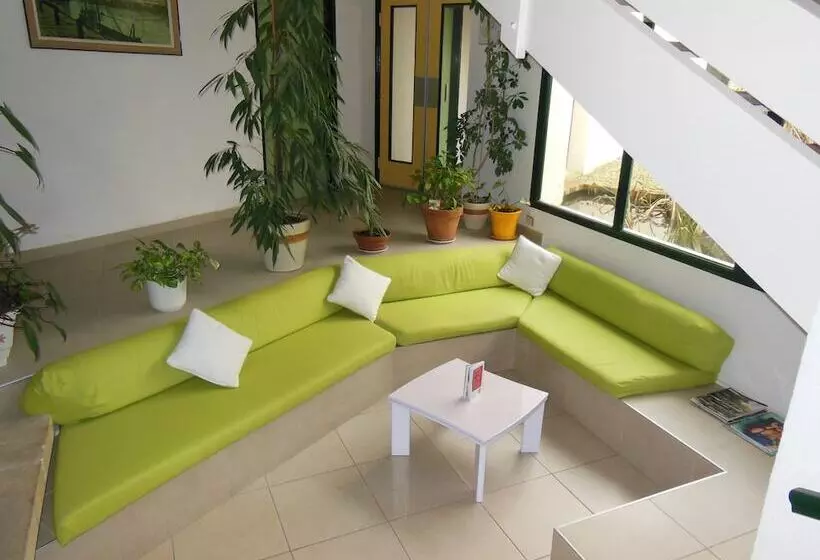 Отель The Originals Access, Hôtel Le Beaulieu